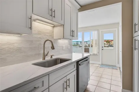 $243,500 | 5925 Shore Boulevard South, Unit 108, Gulfport, FL 33707