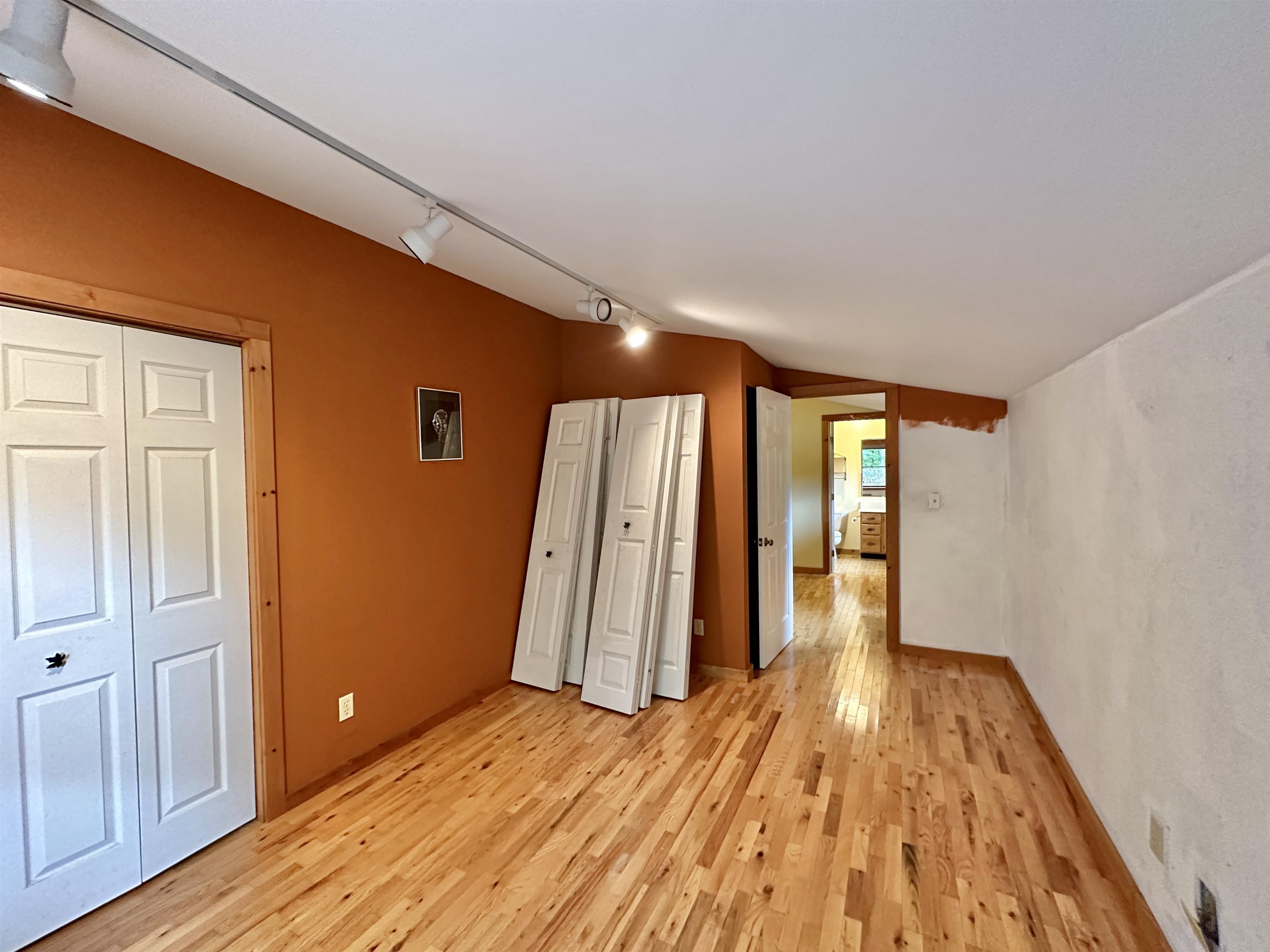 3150 South Maple Valley Road Suttons Bay, MI 49682 - Photo 36 of 54 1916451-35.JPG