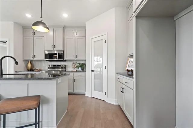 $569,900 | 27603 East 128th Court, Lee's Summit, MO 64086