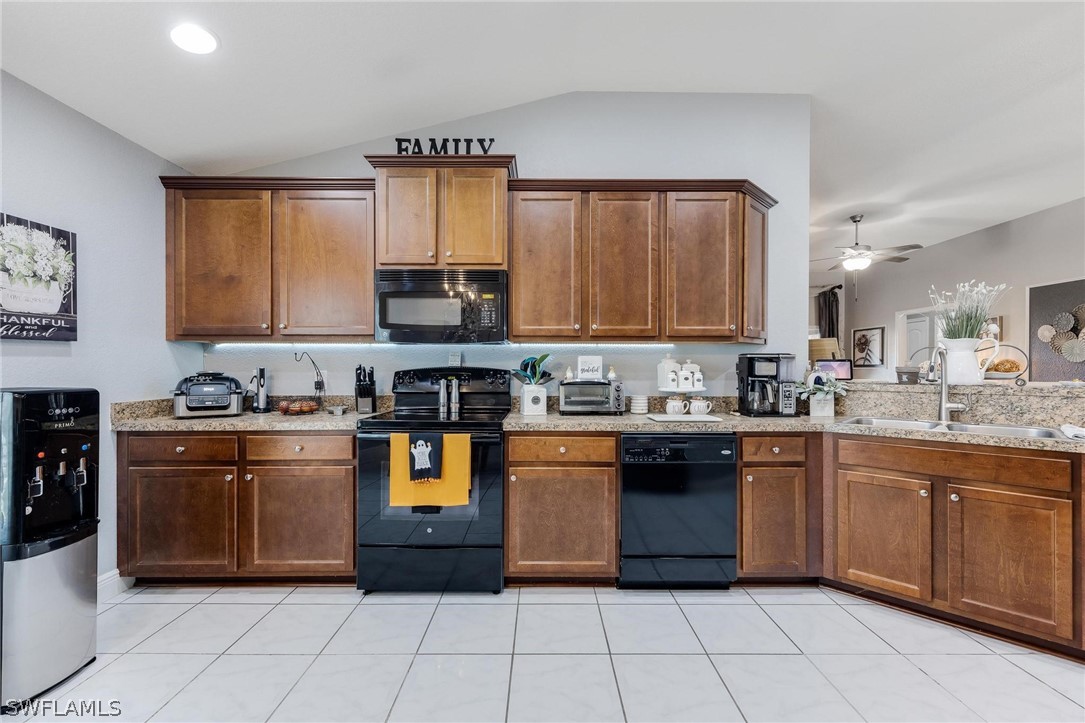 10059 Winding River Road Punta Gorda, FL 33950 - Photo 8 of 29 Gallery Image 8
