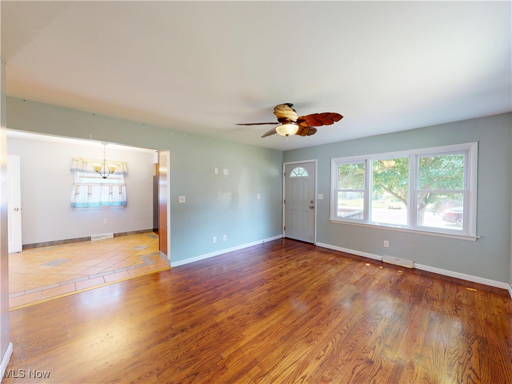 2835 Farmdale Road Akron, OH 44312 - Photo 5 of 39 Gallery Image 5