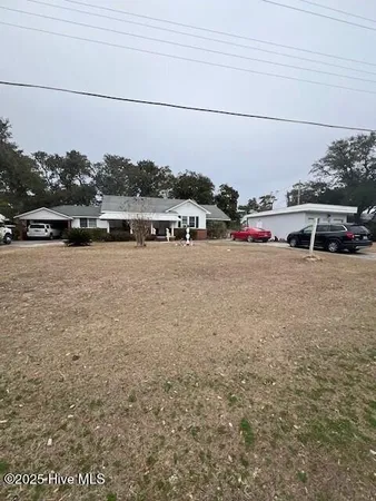 $389,000 | 329 Cape Lookout Drive, Harkers Island, NC 28531