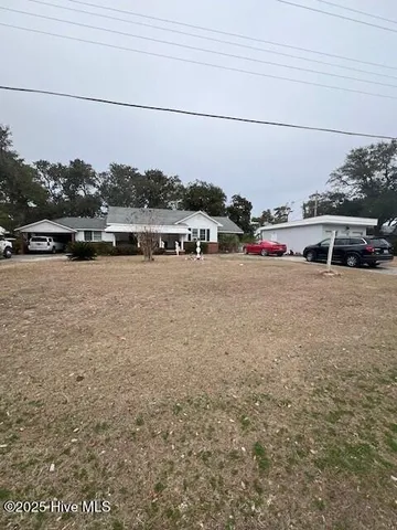 $389,000 | 329 Cape Lookout Drive, Harkers Island, NC 28531