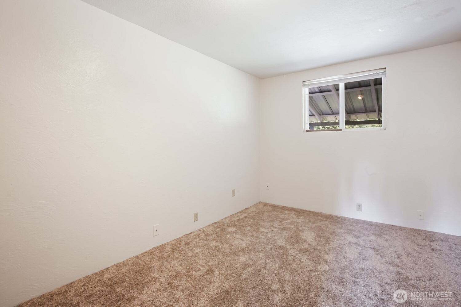 2670 Southeast Bielmeier Road Port Orchard, WA 98367 - Photo 11 of 39 an empty room with a workspace