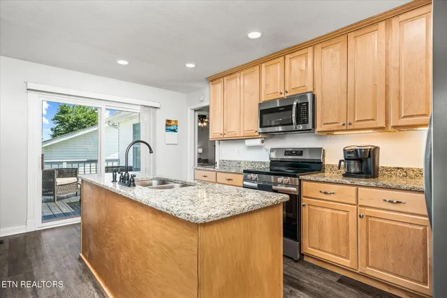 $479,995 | 1036 Circle Drive, Jamestown, TN 38556