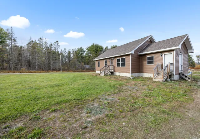 $350,000 | 307 Lebanon Road, Winterport, ME 04496