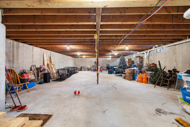 $350,000 | 307 Lebanon Road, Winterport, ME 04496