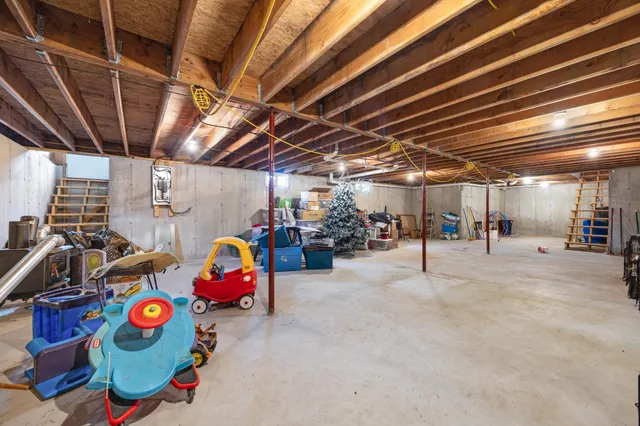 $350,000 | 307 Lebanon Road, Winterport, ME 04496