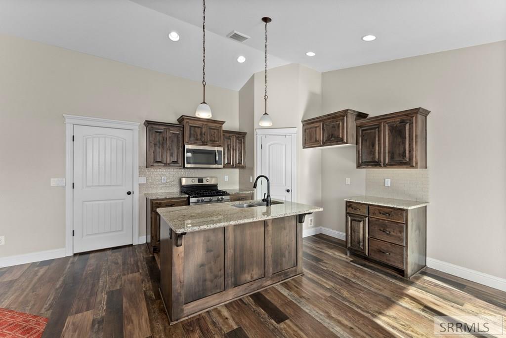 303 Park Avenue Firth, ID 83236 - Photo 12 of 50