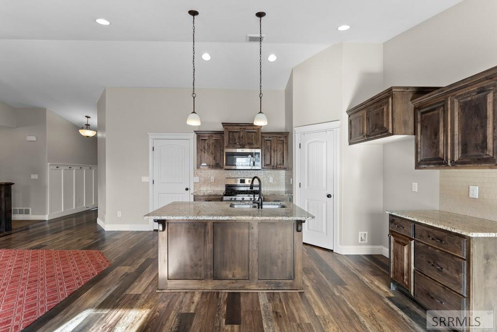 303 Park Avenue Firth, ID 83236 - Photo 13 of 50