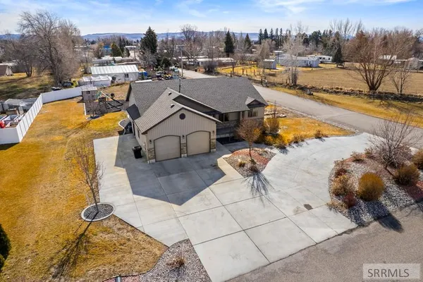 $450,000 | 303 Park Avenue, Firth, ID 83236