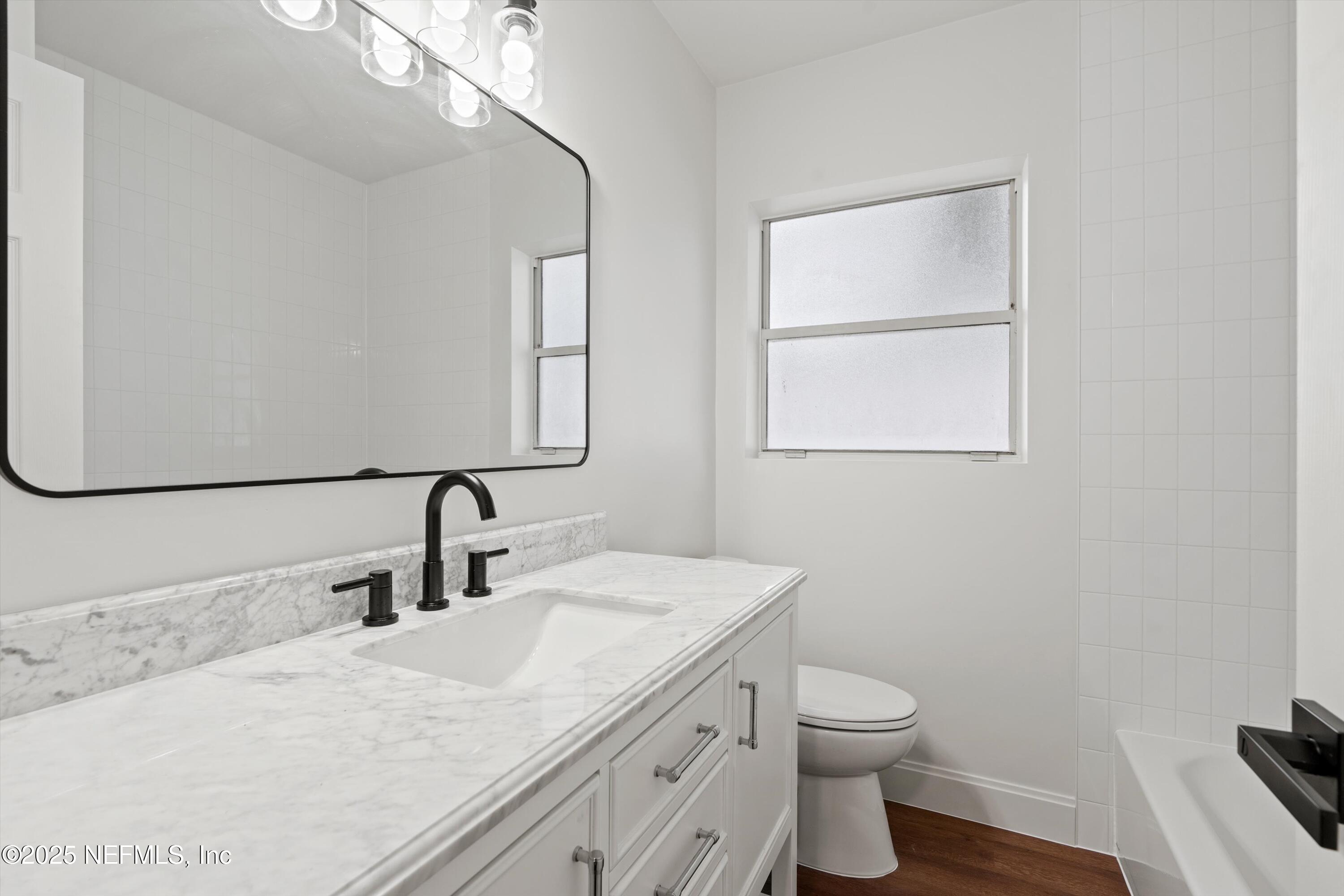 6844 Camelot Road Jacksonville, FL 32211 - Photo 14 of 23 Bathroom