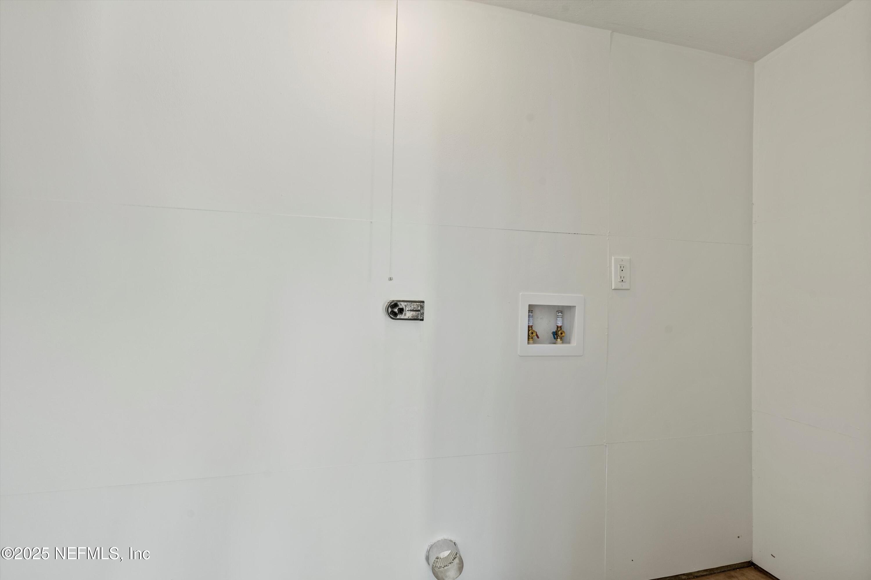 6844 Camelot Road Jacksonville, FL 32211 - Photo 19 of 23 Laundry Room