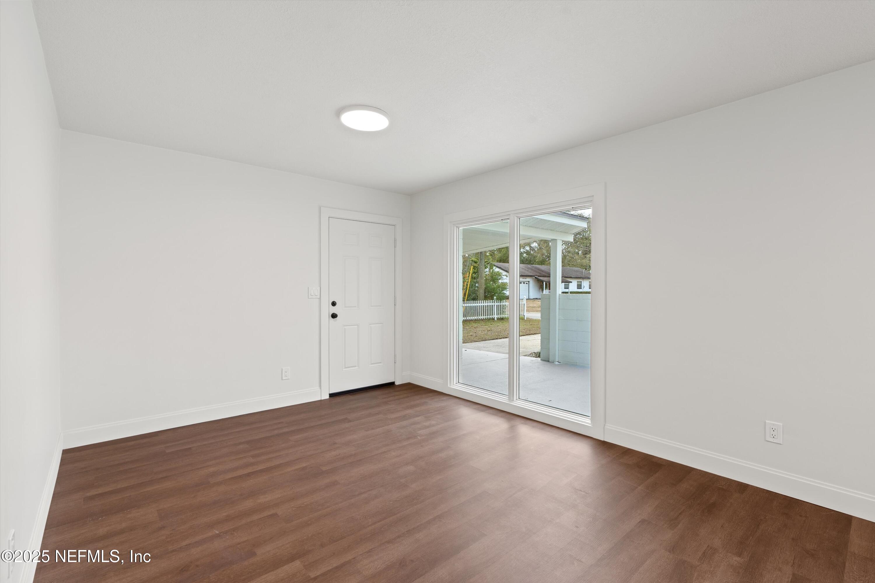 6844 Camelot Road Jacksonville, FL 32211 - Photo 7 of 23 Sliding Door to Patio