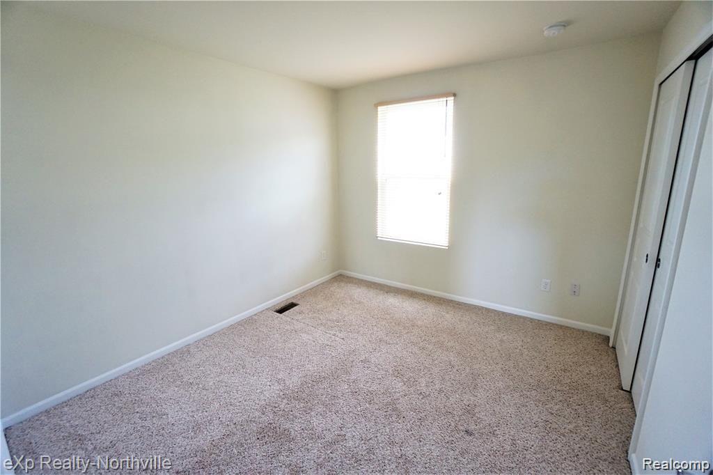 28385 Declaration Drive Novi, MI 48377 - Photo 13 of 21