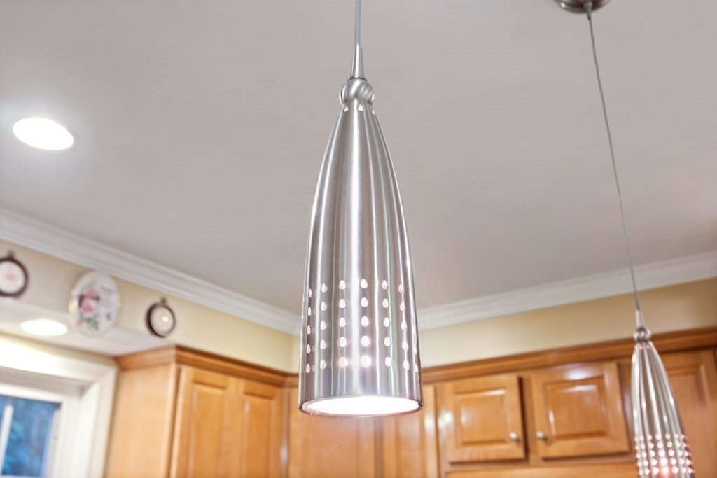 73 Hawthorne Road Waltham, MA 02451 - Photo 12 of 40 Gallery Image 12