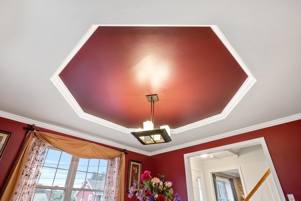 73 Hawthorne Road Waltham, MA 02451 - Photo 14 of 40 Gallery Image 14