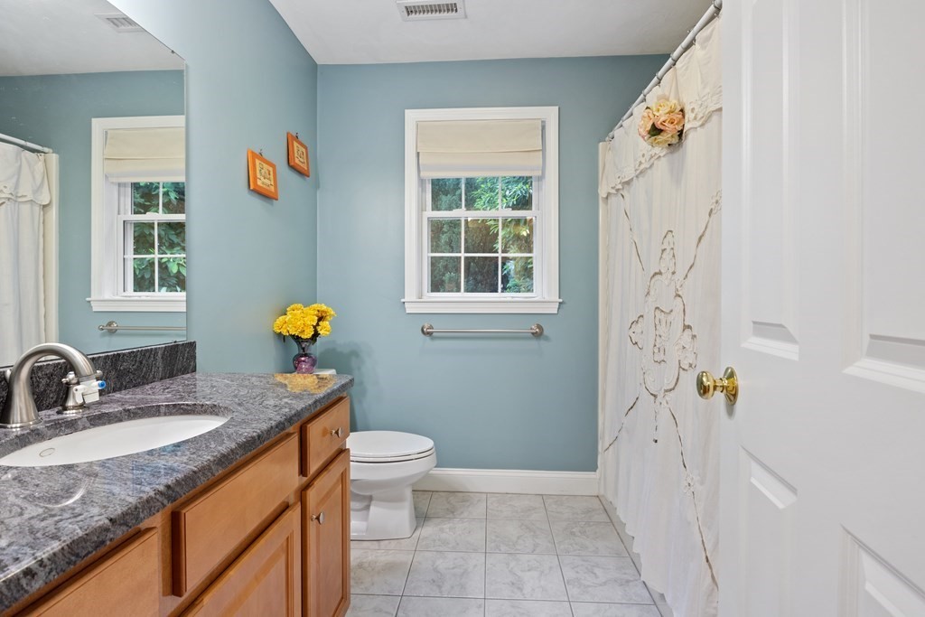 73 Hawthorne Road Waltham, MA 02451 - Photo 26 of 40 Gallery Image 26