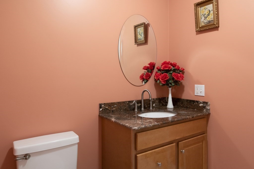 73 Hawthorne Road Waltham, MA 02451 - Photo 28 of 40 Gallery Image 28