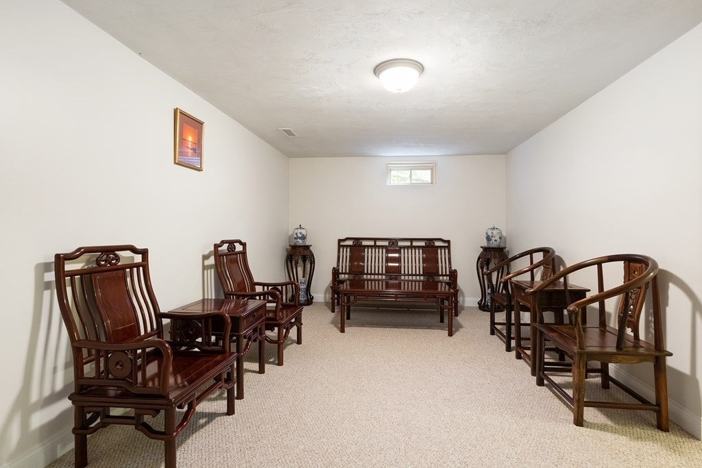 73 Hawthorne Road Waltham, MA 02451 - Photo 29 of 40 Gallery Image 29