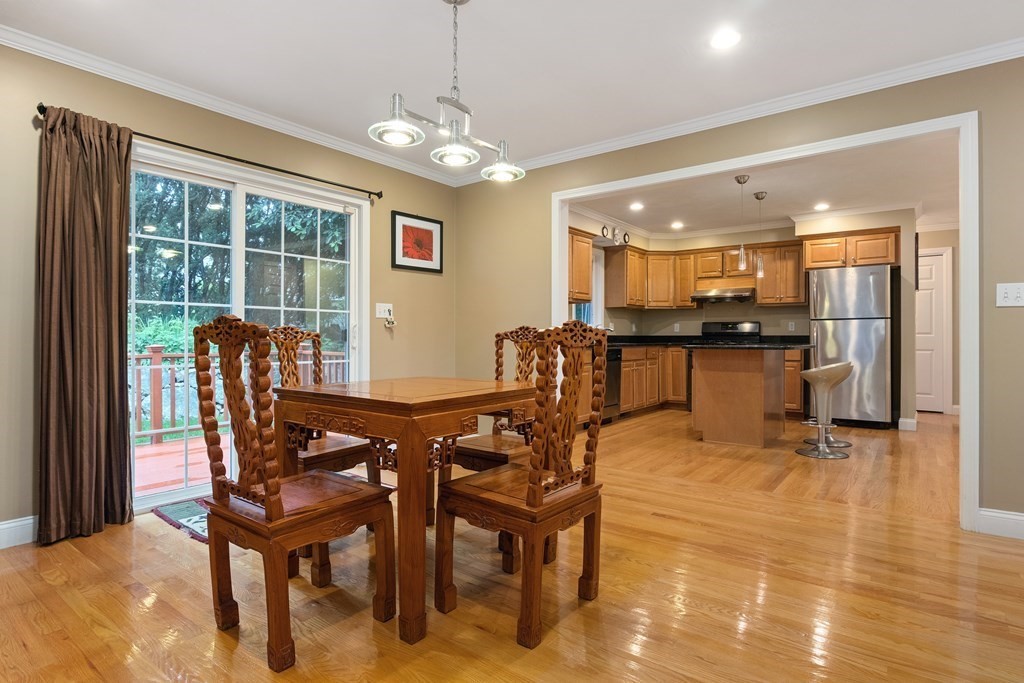 73 Hawthorne Road Waltham, MA 02451 - Photo 7 of 40 Gallery Image 7