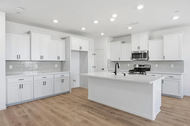 $559,990 | 4413 Canyon Coral Way, Rancho Cordova, CA 95742