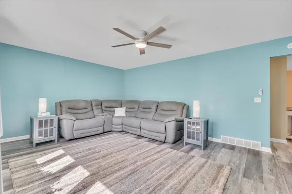 $240,000 | 1135 North 11th Street, Clinton, IA 52732