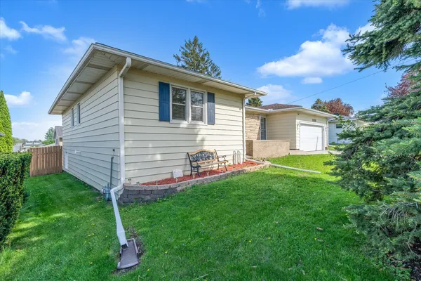 $240,000 | 1135 North 11th Street, Clinton, IA 52732