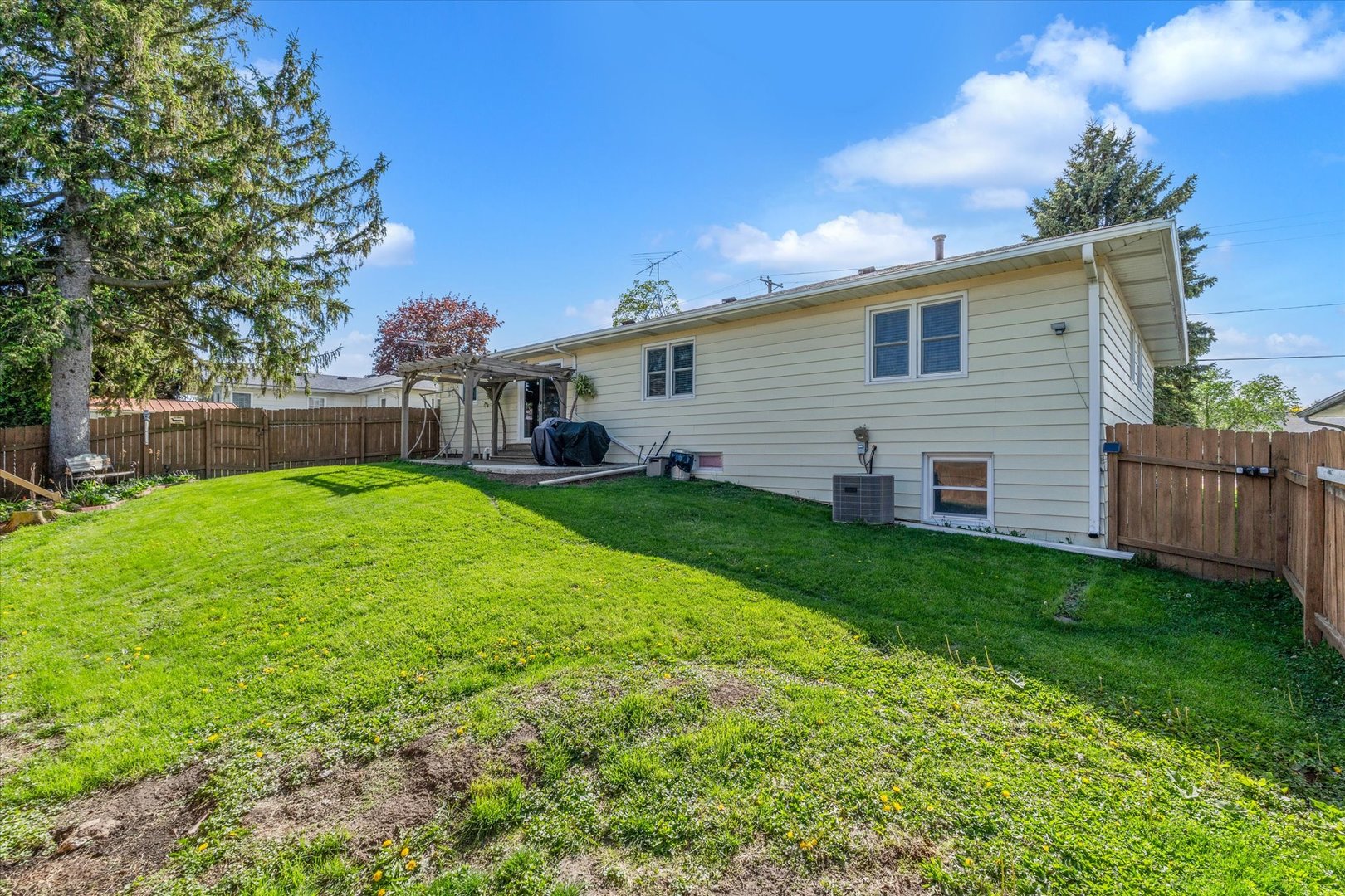 1135 North 11th Street Clinton, IA 52732 - Photo 10 of 44