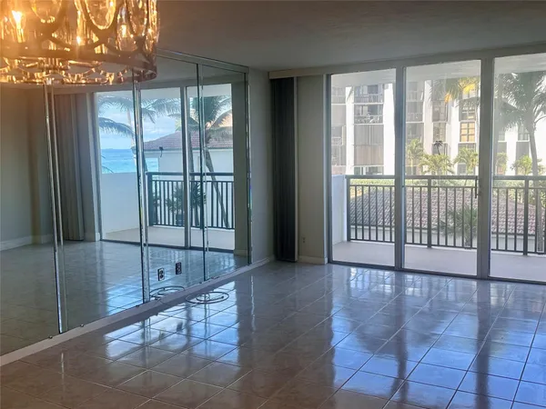 $3,500 | 1149 Hillsboro Mile, Unit 309, Hillsboro Beach, FL 33064