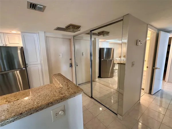 $3,500 | 1149 Hillsboro Mile, Unit 309, Hillsboro Beach, FL 33064