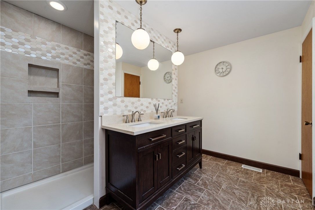 2378 East Rahn Road Kettering, OH 45440 - Photo 28 of 39