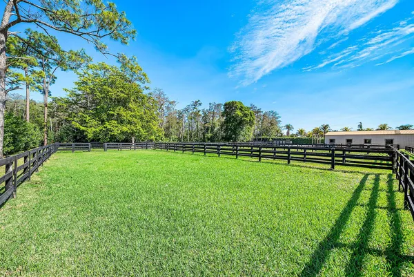 $1,000 | 6149 Park Lane East, Unit BARNS STUDIOS), Lake Worth, FL 33449