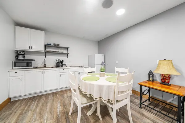 $1,000 | 6149 Park Lane East, Unit BARNS STUDIOS), Lake Worth, FL 33449