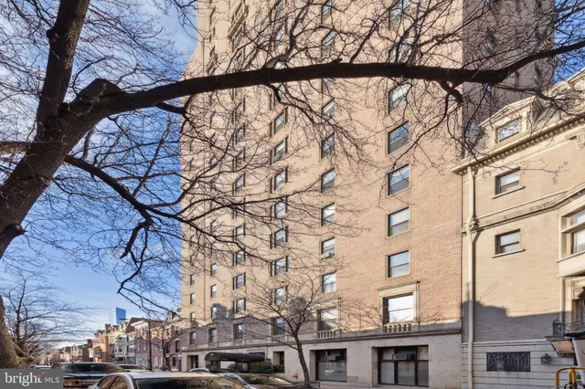 $1,875 | 2031 Locust Street, Unit 405, Philadelphia, PA 19103