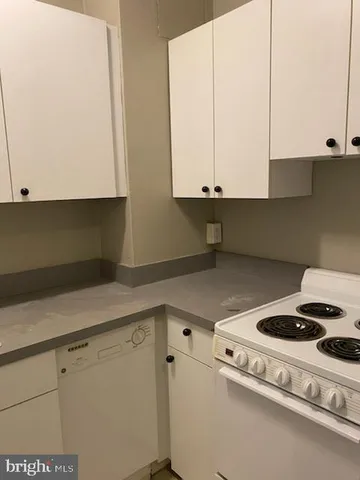 $1,875 | 2031 Locust Street, Unit 405, Philadelphia, PA 19103