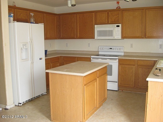 2849 East Bagdad Road San Tan Valley, AZ 85143 - Photo 5 of 17 a utility room with dryer and washer