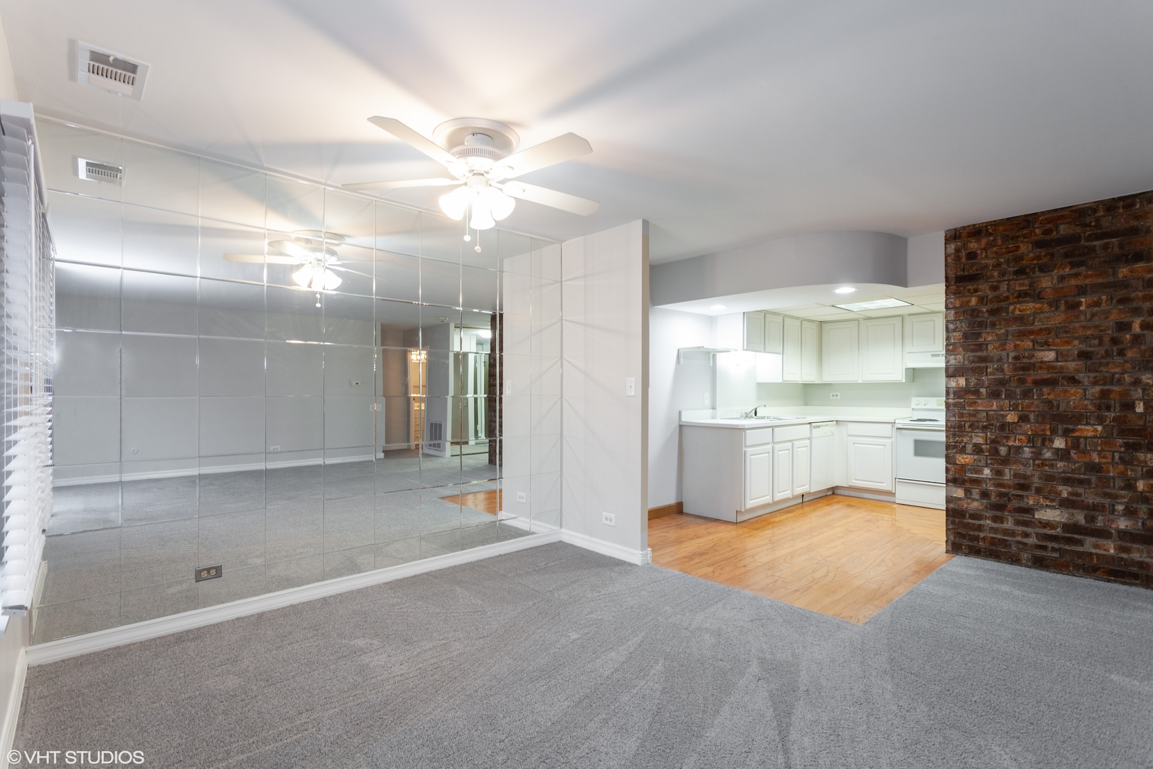 425 Walnut Creek Road, Unit 1304 Lisle, IL 60532 - Photo 9 of 26