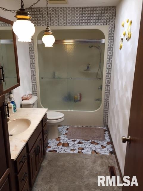 211 West Main Street Table Grove, IL 61482 - Photo 13 of 25 Gallery Image 13