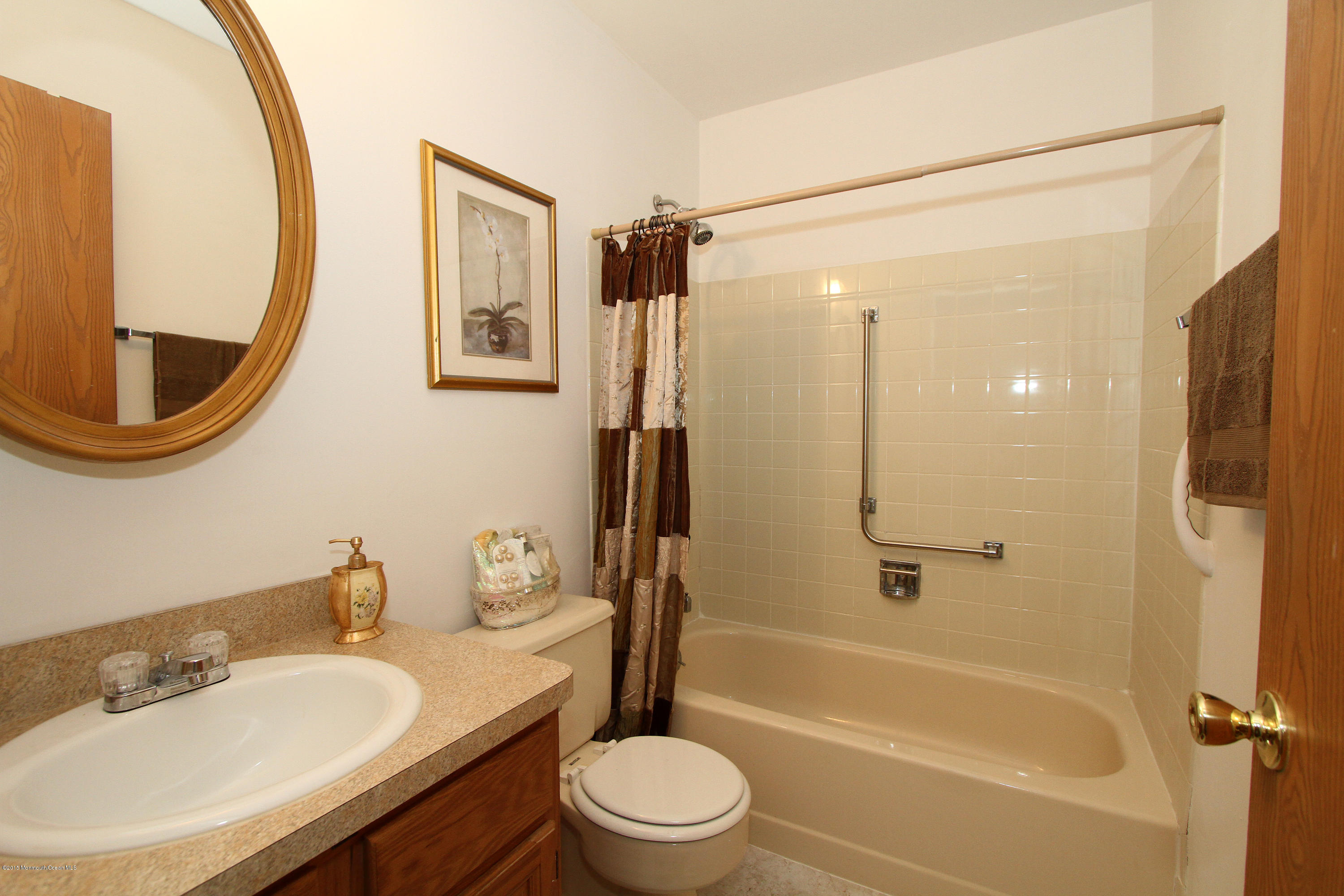17D Alpine Road, Unit C Whiting, NJ 08759 - Photo 10 of 16 Full Bath