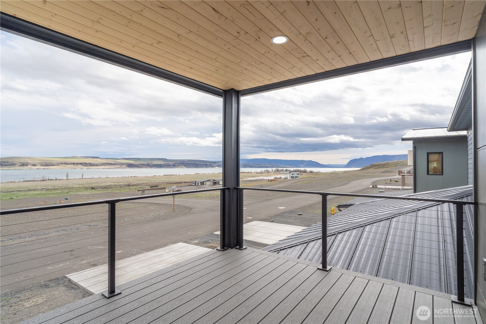201 Bridgeview Drive Vantage, WA 98950 - Photo 30 of 40 a view of balcony with wooden floor