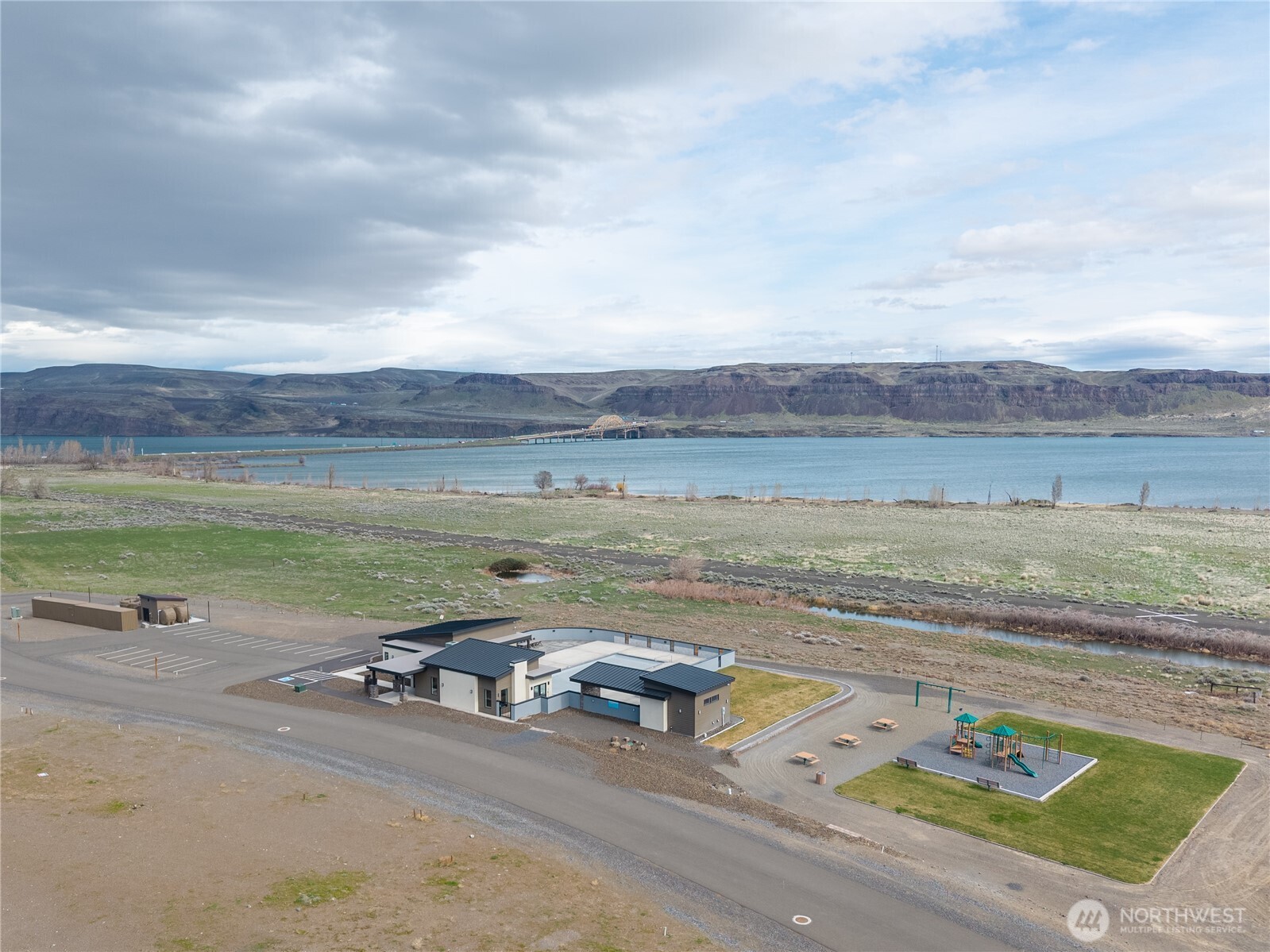 201 Bridgeview Drive Vantage, WA 98950 - Photo 38 of 40 an aerial view of a ocean beach