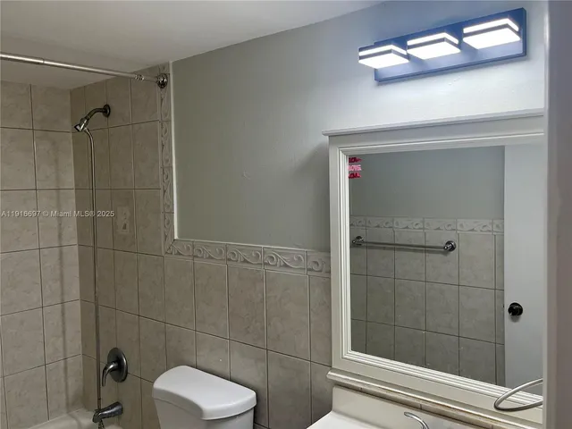 $2,950 | 9722 Northwest 6th Lane, Miami, FL 33172