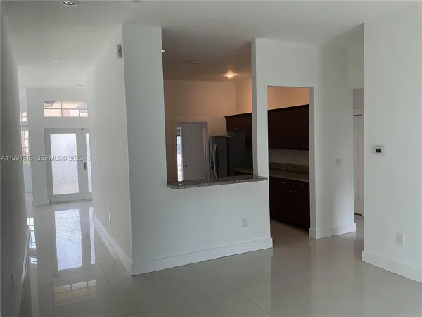 $3,600 | Tamiami, Miami, FL 33194