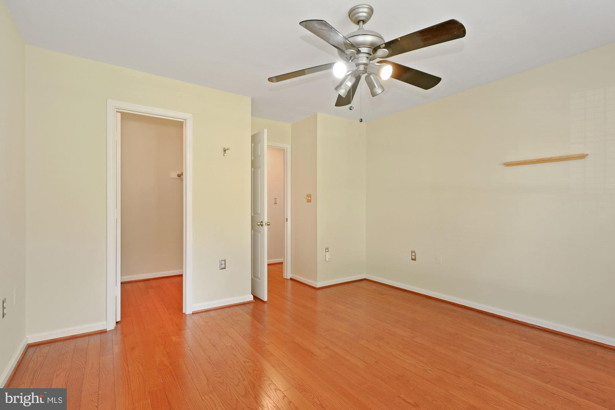 20952 Timber Ridge Terrace, Unit 101 Ashburn, VA 20147 - Photo 18 of 28 Gallery Image 18