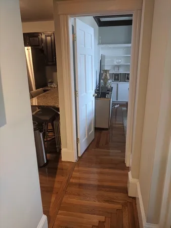 $3,950 | 33 Westbourne Terrace, Unit 3, Brookline, MA 02446