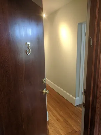 $3,950 | 33 Westbourne Terrace, Unit 3, Brookline, MA 02446