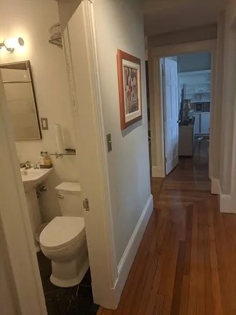 $3,950 | 33 Westbourne Terrace, Unit 3, Brookline, MA 02446