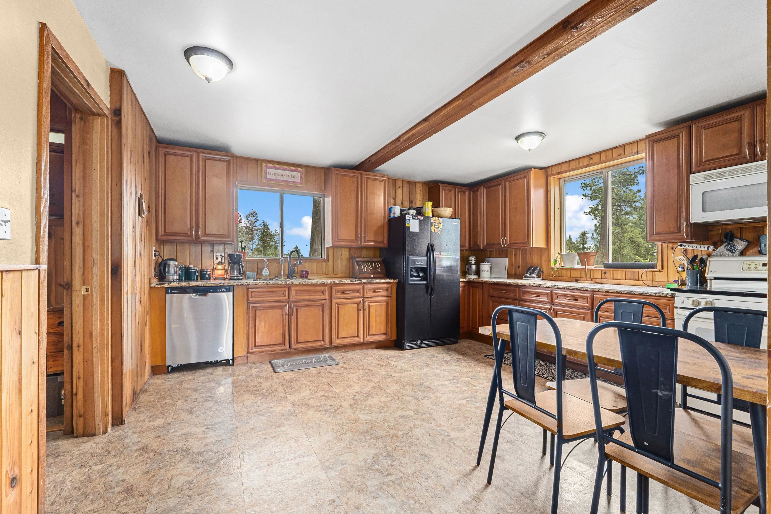 4045 Deer Creek Road Valley, WA 99181 - Photo 29 of 44