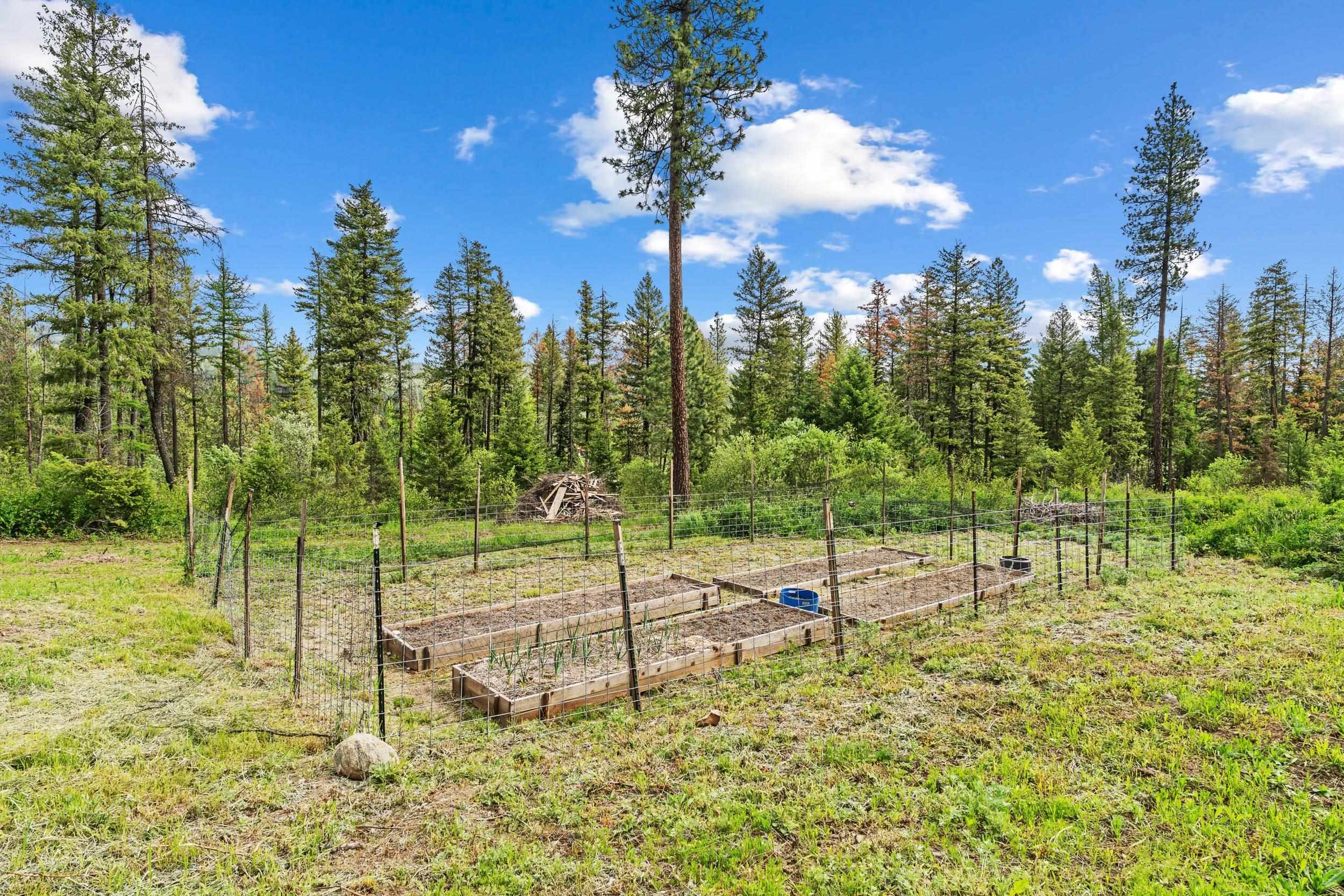4045 Deer Creek Road Valley, WA 99181 - Photo 35 of 44